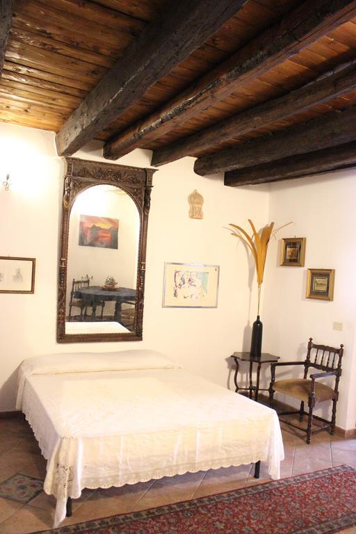 Filippo'S Holiday House Hotel Палермо Стая снимка